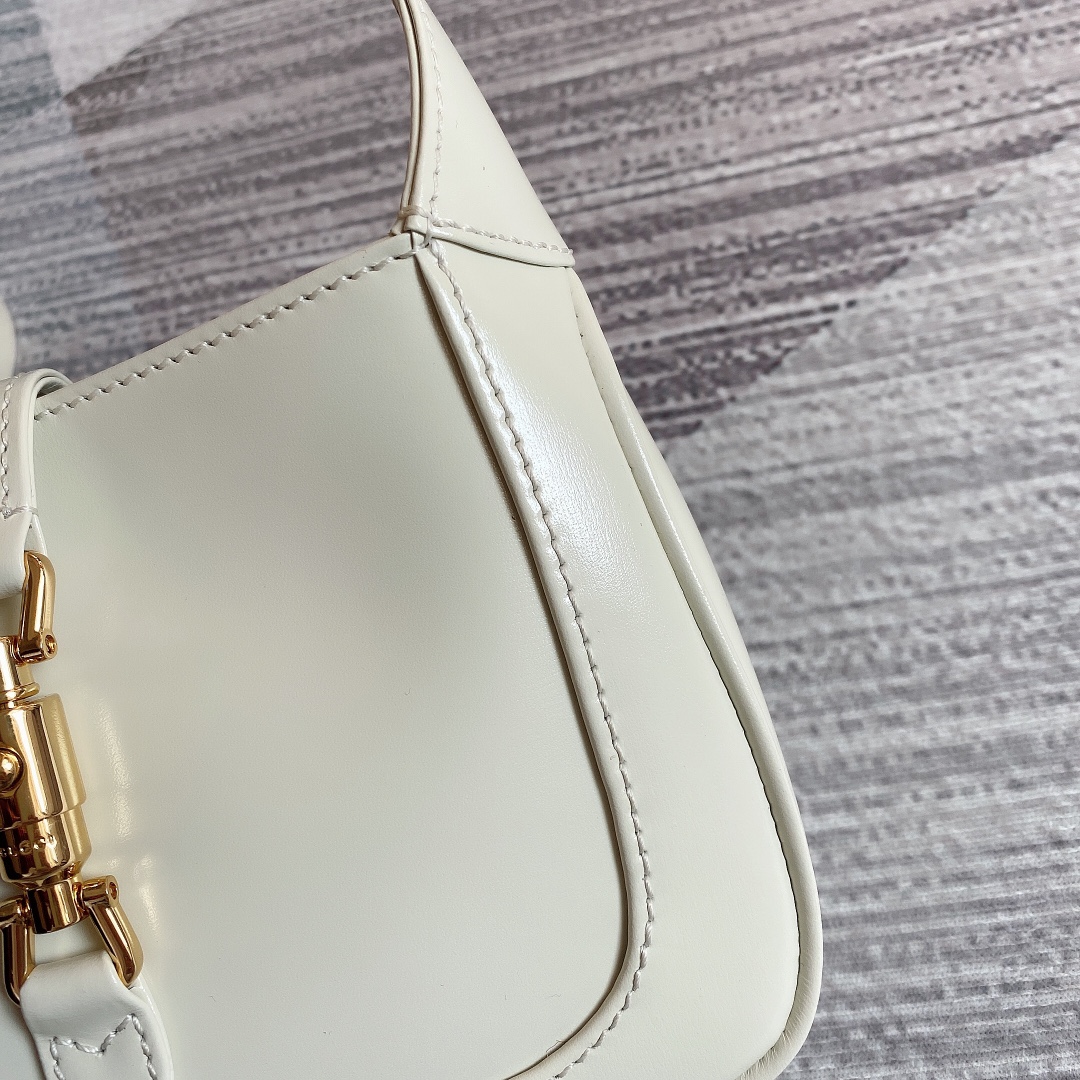 Gucci Jackie 1961 Mini Shoulder Bag 637091 White